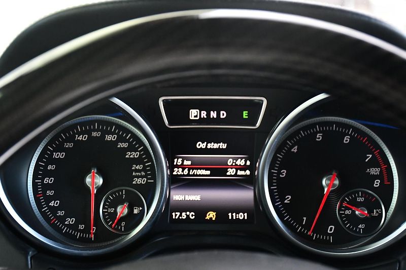 Mercedes-Benz Třídy G 500 4X42 BRABUS - fotka 29 z 45