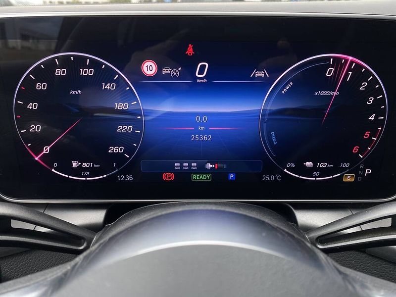 Mercedes-Benz GLC (2025) 300 de 4MATIC - fotka 14 z 28