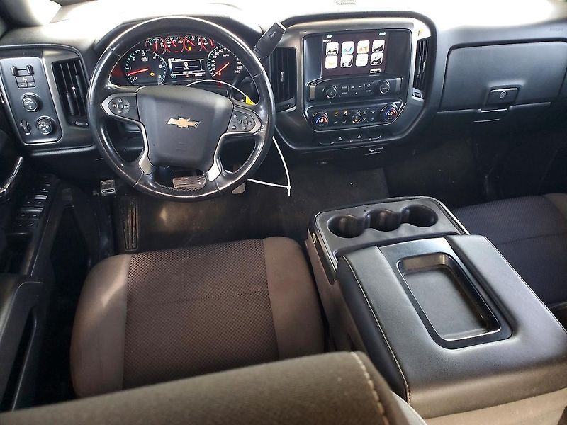Chevrolet Silverado (2017) Auto na cestě - fotka 8 z 12