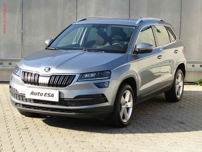 Škoda Karoq (2020) 2.0 TDi, ČR, Style, navi - fotka 3 z 22