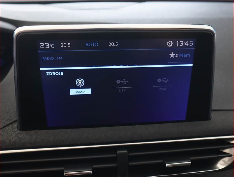 Peugeot 3008 (2020) Active 1.5 BlueHDi, Automat - fotka 18 z 22
