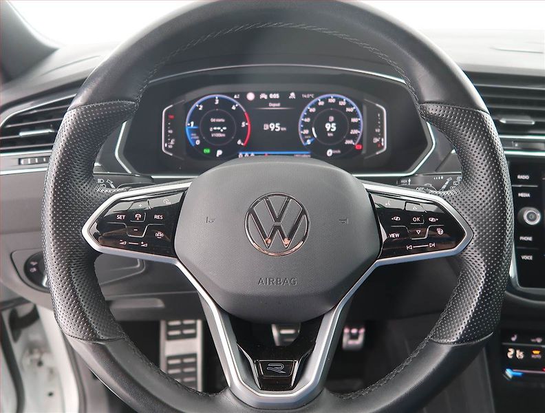 Volkswagen Tiguan (2022) R-Line 2.0 TDI - fotka 19 z 22