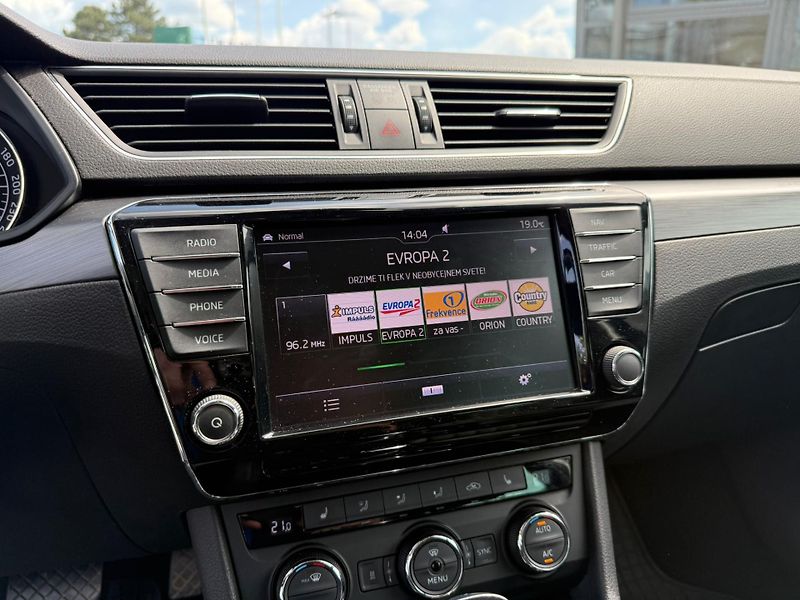 Škoda Superb Style Plus 2.0 TDI 140kw DSG 4 - fotka 14 z 26