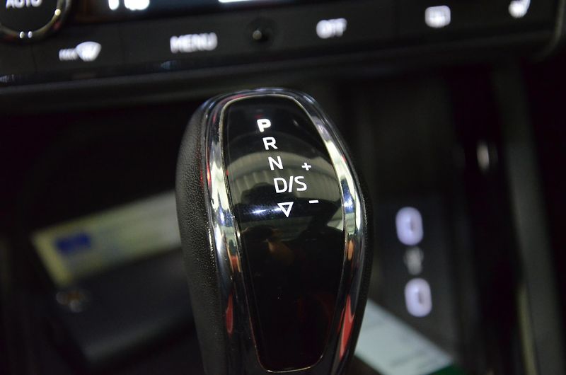 Škoda Scala (2022) 1.5TSI 110kW Monte Carlo AT - fotka 17 z 21