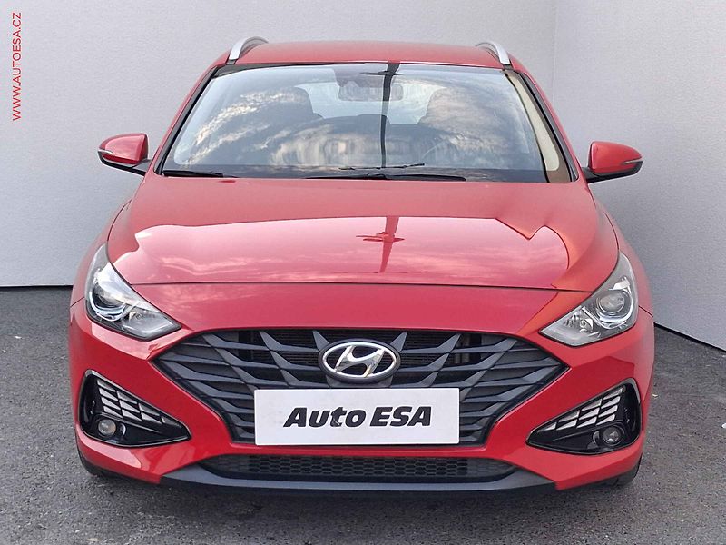 Hyundai i30 (2021) 1.0 T-GDi, ČR, Kamera - fotka 2 z 18