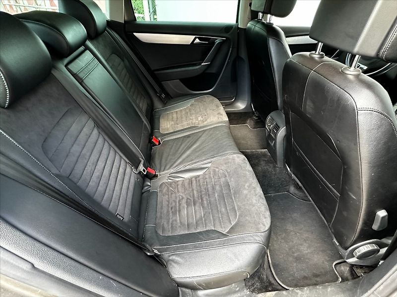 Volkswagen Passat 2,0 2.0TDI 103kW DSG Highline - fotka 14 z 40