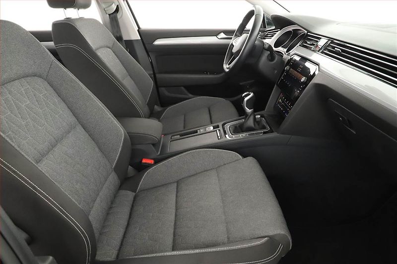 Volkswagen Passat (2022) Business 2.0 TDI, ČR,1.maj - fotka 7 z 18