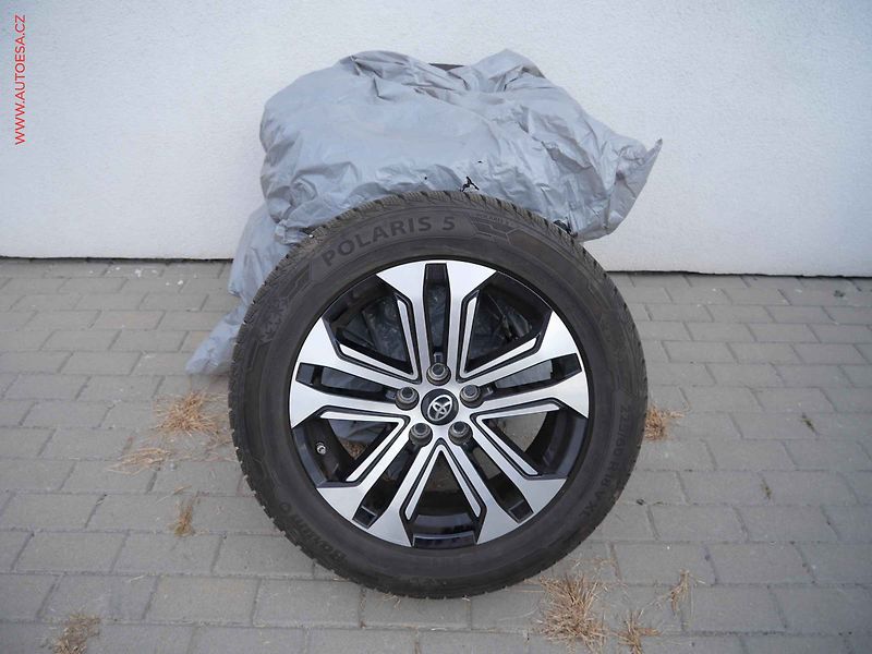 Toyota RAV4 (2020) 2.5HYBRID 4x4, ČR, servis - fotka 25 z 25