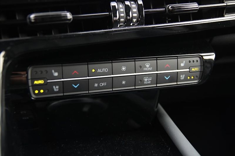 Toyota Mirai ZLEVNĚNO 0,0 FCEV  Excecutive - fotka 22 z 43