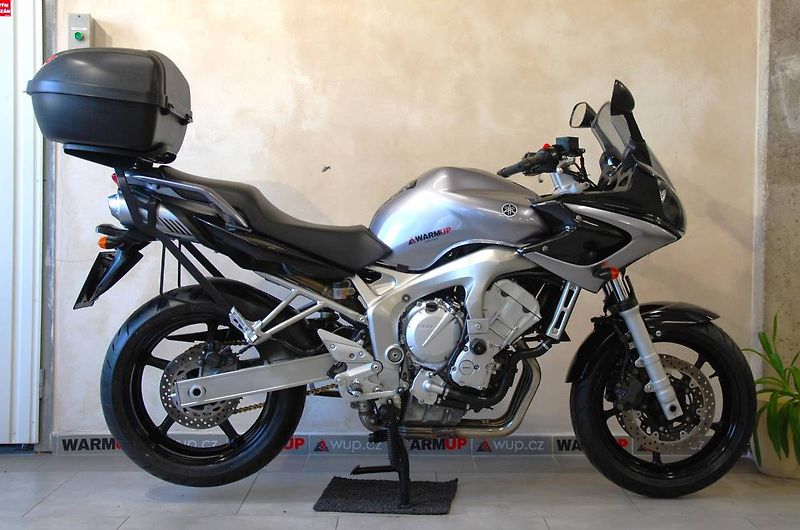 Yamaha FZ 6 S Fazer (2008) FZ6 S - nové pneu, hezký stav, - fotka 1 z 20