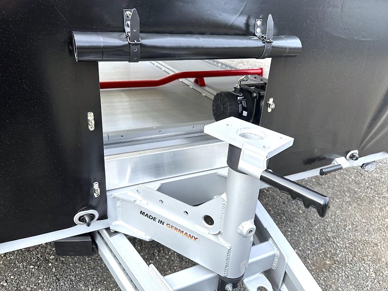 Z-Trailer (2026) AT 3.35-22/53 SWX, 530x220x182 - fotka 44 z 52