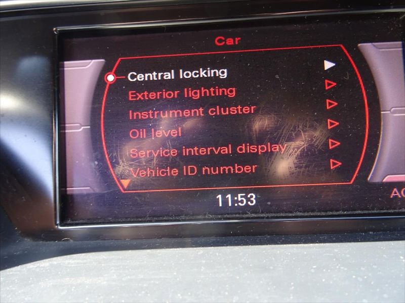 Audi A5 2,0 155 kW TFSi  S- Line - fotka 23 z 29