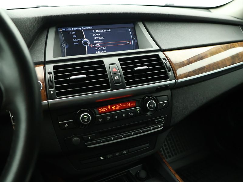 BMW X5 3,0 D 180KW PANORAMA TAŽNÉ - fotka 20 z 29