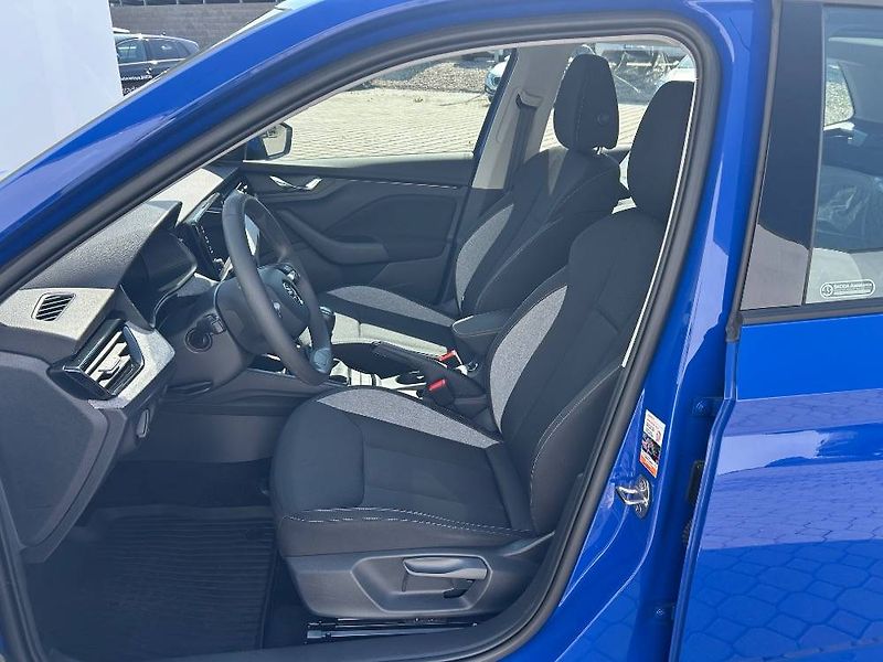 Škoda Kamiq Selection 6MP 1,0TSI - fotka 6 z 23