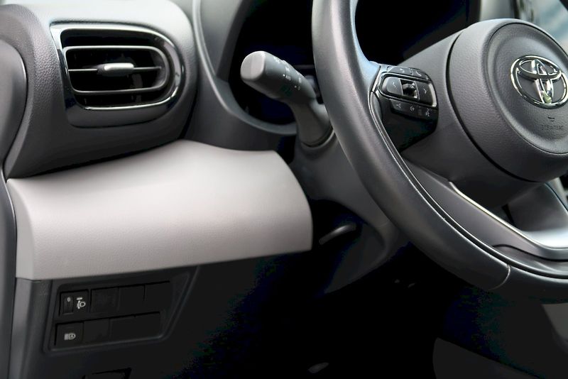 Toyota Yaris Cross (2023) Comfort 1,5 /92 kW - fotka 10 z 26