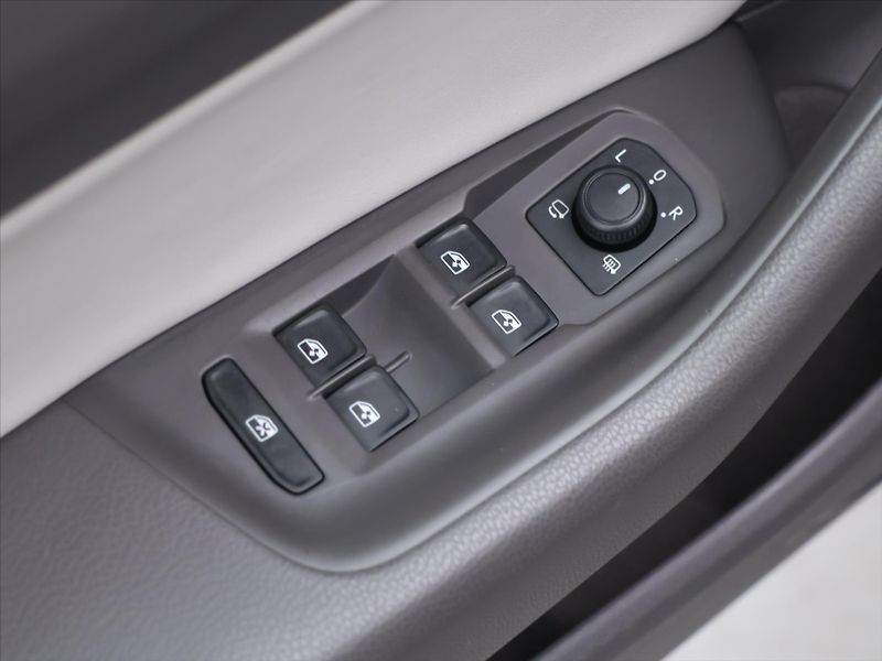 Volkswagen Arteon 2,0 TDi 140kW 4Motion DSG Eleg - fotka 15 z 29