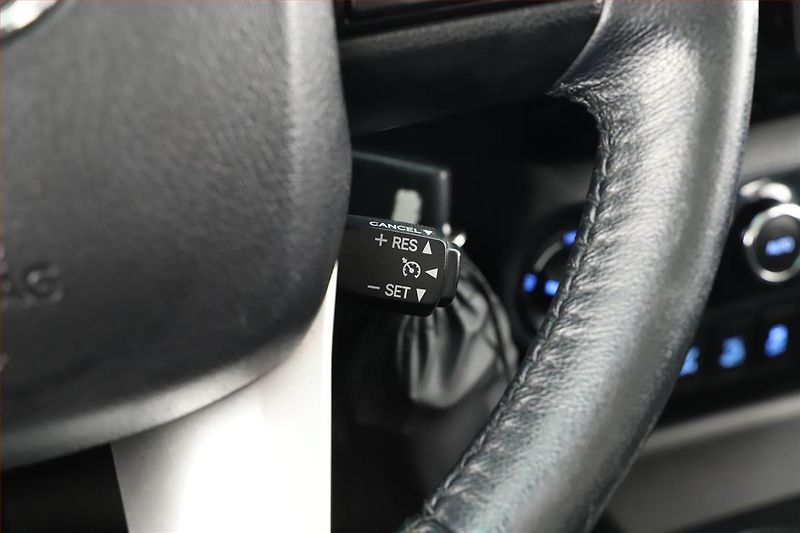 Toyota Hilux (2020) 2.4 D-4D - fotka 16 z 18