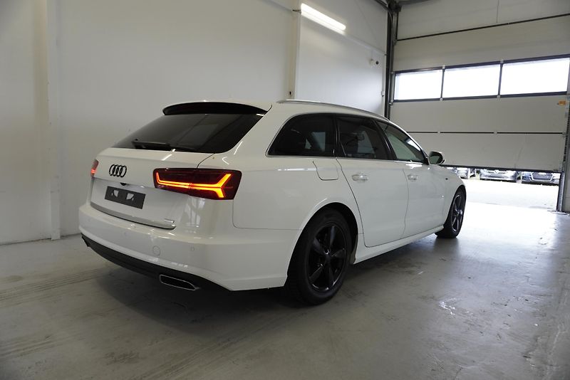 Audi A4 (2016) 2.0 TDI 140kW QUATTRO STRONIC - fotka 7 z 34