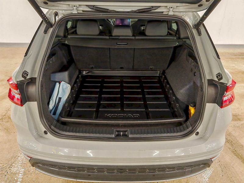 Škoda Kodiaq (2024) 2.0 TDI 142 kW DSG 4x4 Sportli - fotka 26 z 28