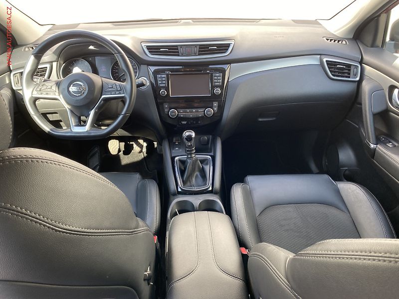 Nissan Qashqai (2018) 1.2 DIG-T, N-Connecta, LED - fotka 8 z 19