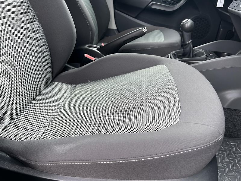 Seat Ibiza 1.4i 16v 63kw KLIMA PŮVOD ČR - fotka 30 z 37