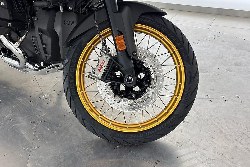 BMW R 1300 GS - fotka 8 z 13
