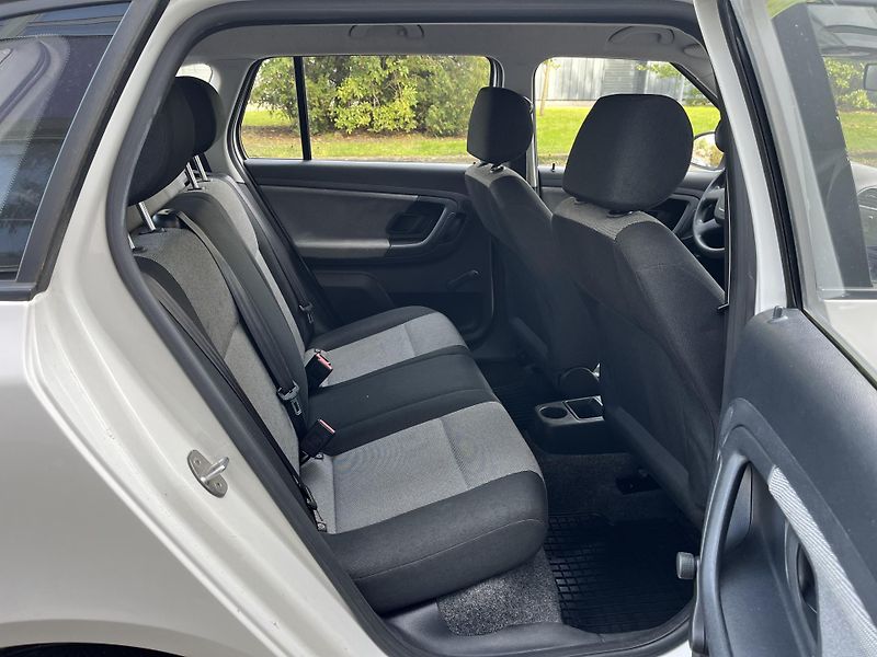 Škoda Fabia 1,2 HTP Combi Classic - fotka 18 z 26