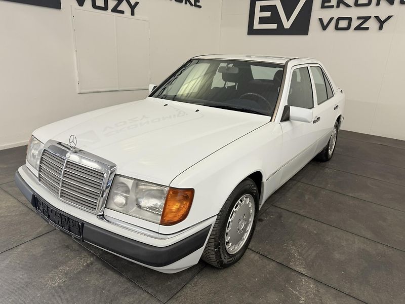 Mercedes-Benz Třídy E (1991) 2.3 , AT ,SERVIS DOLOŽEN! - fotka 8 z 34