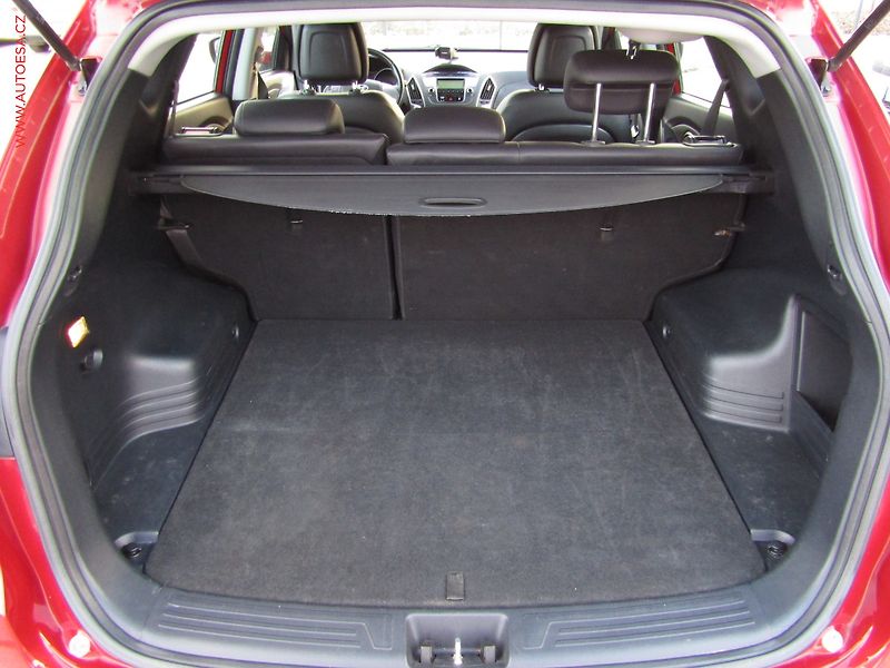 Hyundai ix35 (2010) 2.0CVVT, ČR, AC, TZ - fotka 8 z 16