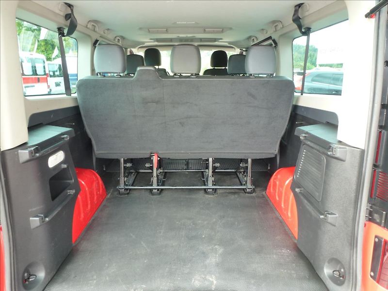 Opel Vivaro 1,6 CDTI 6rych,L2,8míst  Odpoč - fotka 16 z 47
