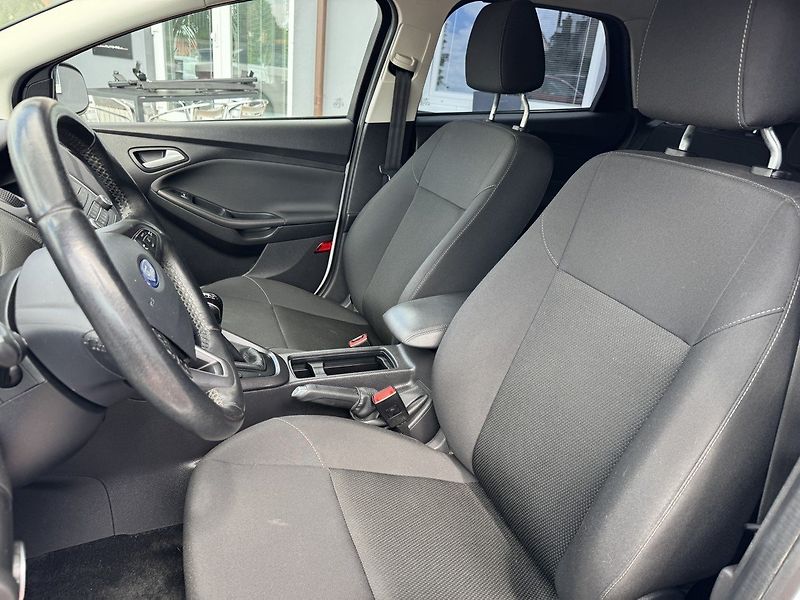 Ford Focus (2016) 1.6i Ti-VCT Klima Winter Paket - fotka 25 z 50