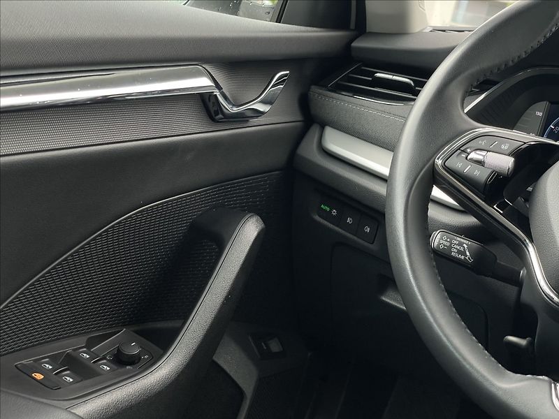 Škoda Octavia 2,0 TDI DSG Style Plus TAŽNÉ - fotka 14 z 24