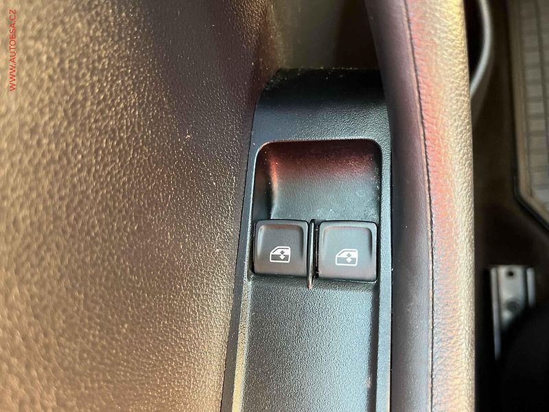 Škoda Fabia (2021) 1.0 TSi, 1.maj,ČR, Ambition - fotka 12 z 13