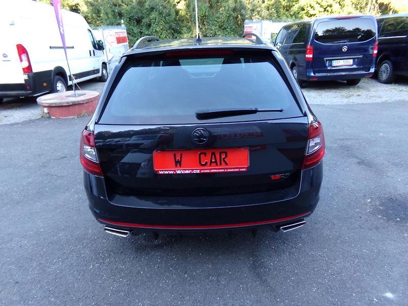 Škoda Octavia 2,0 COMBI RS 135kW BLACK EDITI - fotka 6 z 24