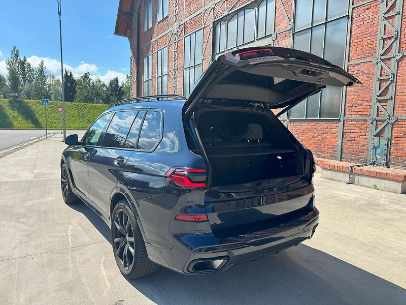 BMW X7 (2024) xDrive 40d M PAKET + Záruka  - fotka 8 z 30