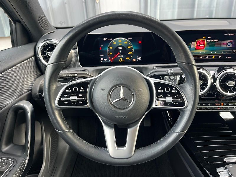 Mercedes-Benz Třídy A 220 4MATIC Progressive 1.majit - fotka 13 z 15