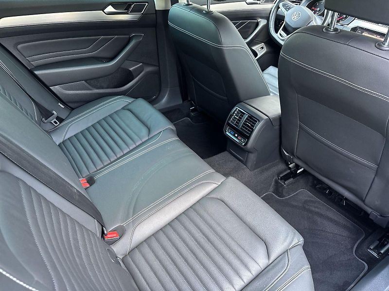 Volkswagen Passat Variant (2021) 2.0 TDI 4Motion DSG Alltrack - fotka 10 z 29