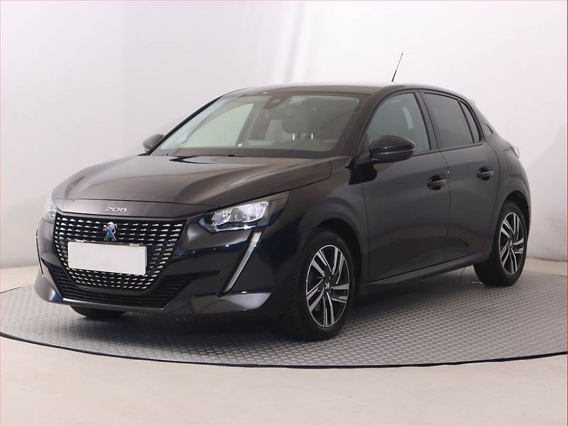 Peugeot 208 (2022) Allure 1.2 PureTech - fotka 2 z 20