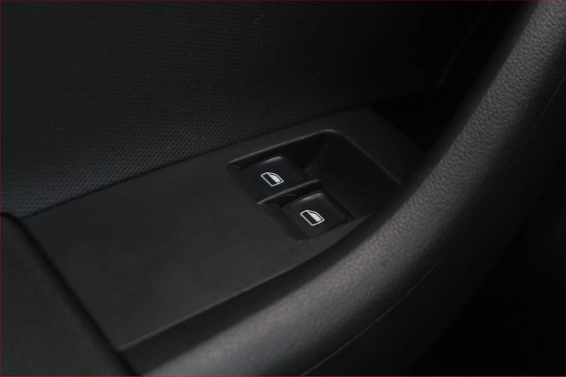 Škoda Rapid (2015) Spaceback 1.2 TSI - fotka 15 z 16