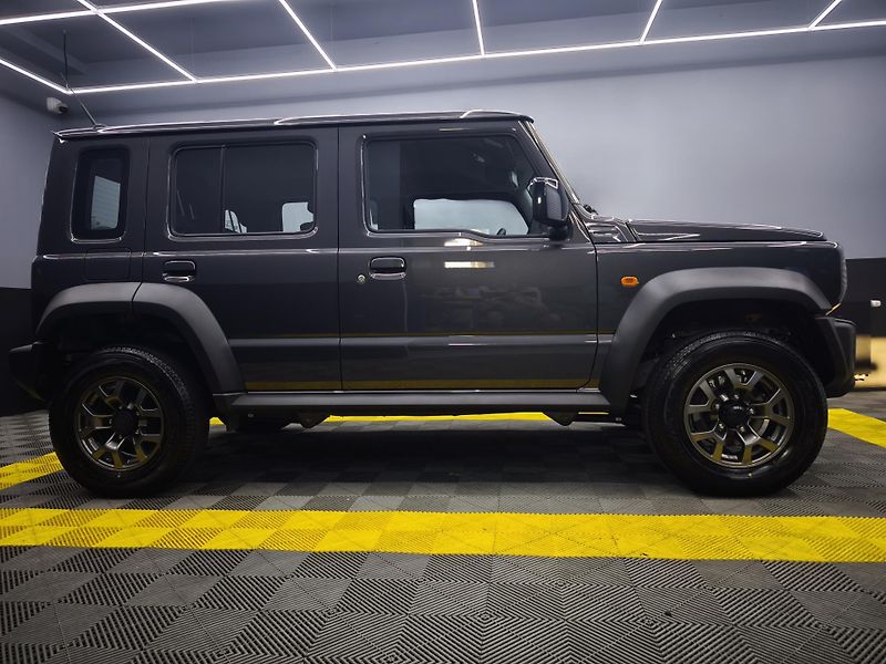 Suzuki Jimny (2025) 1.5 GLX AUTOMAT, 4X4 LONG - fotka 2 z 28