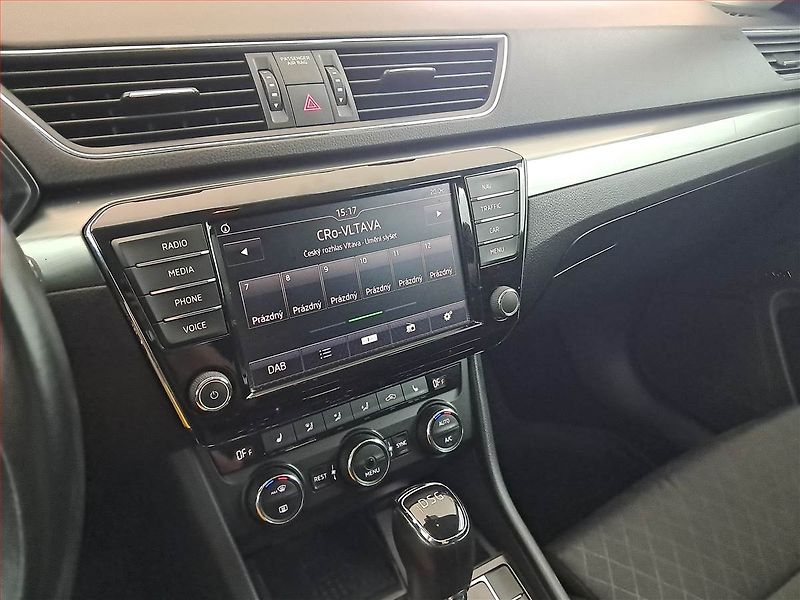 Škoda Superb (2015) Style Plus 1.6 TDI, Automat - fotka 12 z 24
