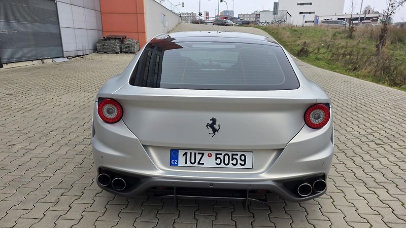 Ferrari FF (2015) INDIVIDUAL TailorMade ZÁRUKA - fotka 5 z 19