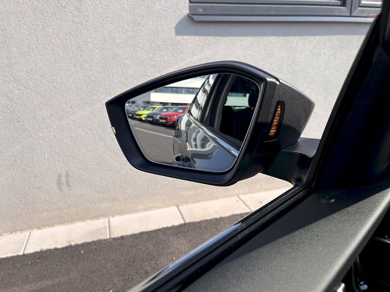 Škoda Kamiq (2025) 1,5TSI 110KW Top Selection - fotka 25 z 25