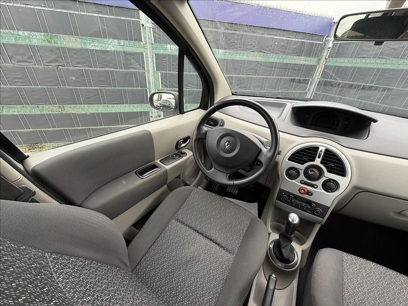 Renault Modus 1.6 Dynamique - fotka 3 z 11