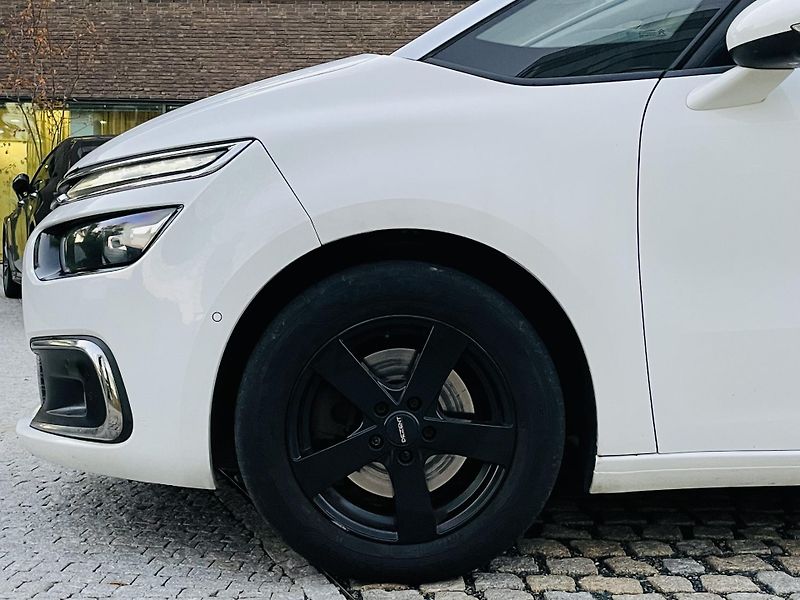 Citroën Grand C4 Picasso 2.0HDi MANUÁL 7MÍST KAMERY 360 - fotka 52 z 52