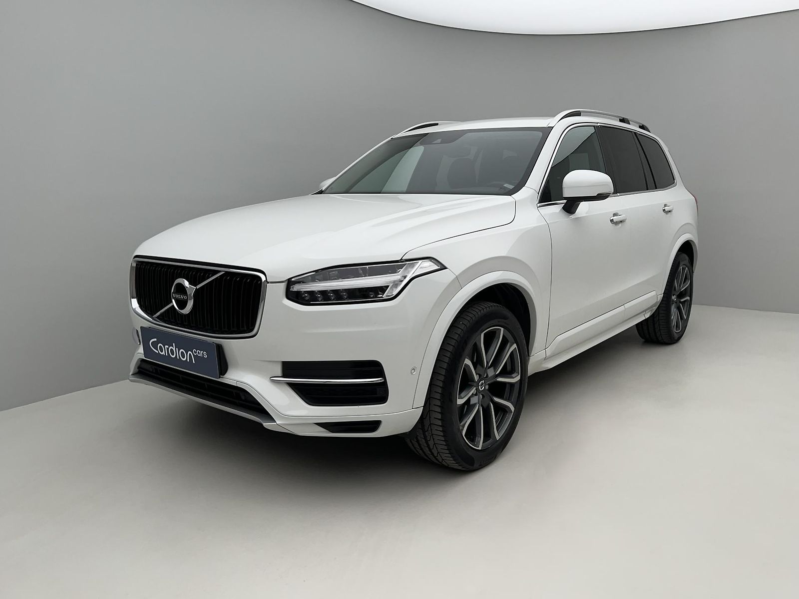 Volvo XC90 D5 AWD MOMENTUM CZ | TipCars.com