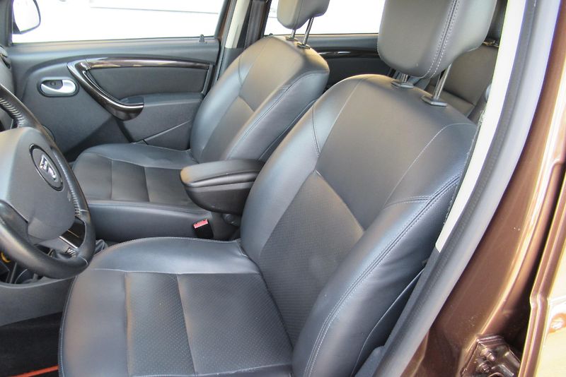 Dacia Duster 1.6i KLIMA SADA KOL - fotka 13 z 20