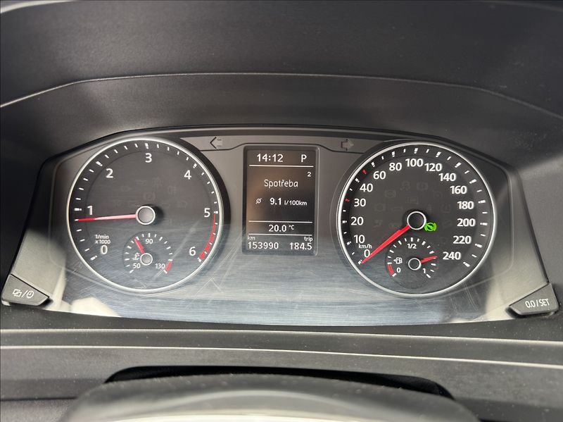 Volkswagen Transporter 2,0 TDI DSG LONG DPH 1.maj. ČR - fotka 34 z 50