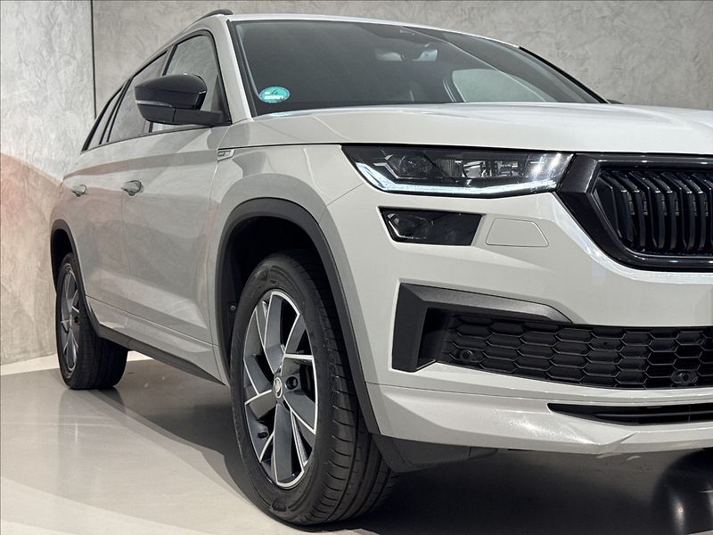 Škoda Kodiaq 2,0 TDi  DSG Sportline Virtual - fotka 5 z 47