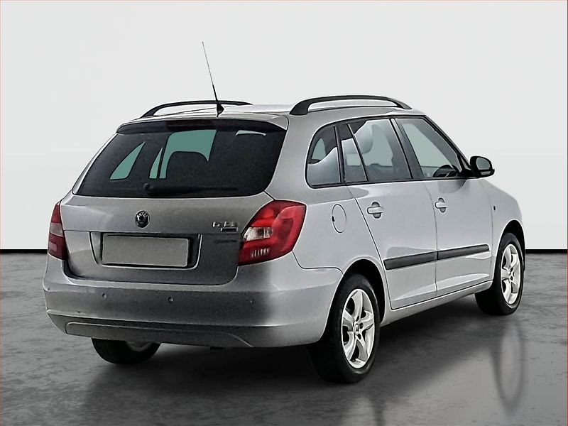 Škoda Fabia (2009) Elegance 1.6 16V, ČR,1.maj - fotka 5 z 17